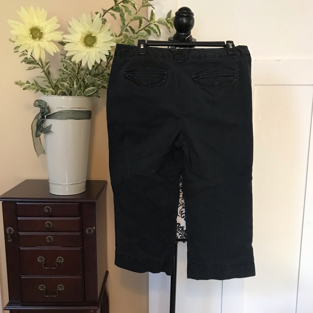 Merona Capris - Picture 2 of 5